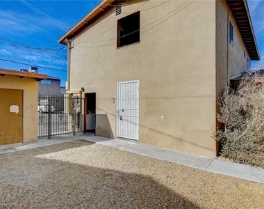 3841 Daisy Street - Photo Thumbnail 1