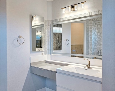 10534 Mandarino Avenue - Photo Thumbnail 37