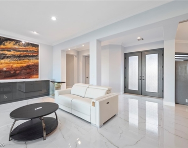 10534 Mandarino Avenue - Photo Thumbnail 24