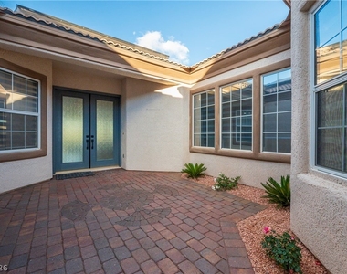 10534 Mandarino Avenue - Photo Thumbnail 3