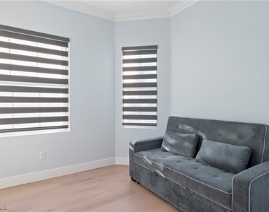 10534 Mandarino Avenue - Photo Thumbnail 25