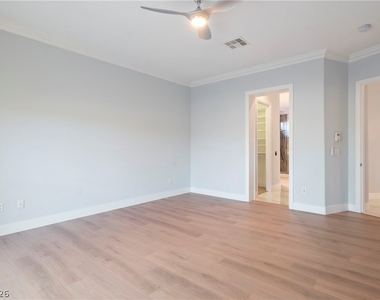 10534 Mandarino Avenue - Photo Thumbnail 32