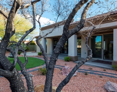 10534 Mandarino Avenue - Photo Thumbnail 7