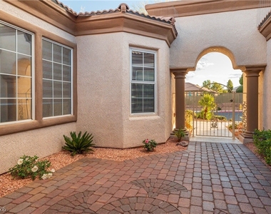 10534 Mandarino Avenue - Photo Thumbnail 4