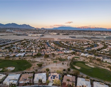 10534 Mandarino Avenue - Photo Thumbnail 6