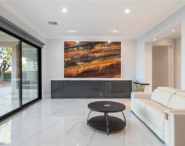 10534 Mandarino Avenue - Photo Thumbnail 23