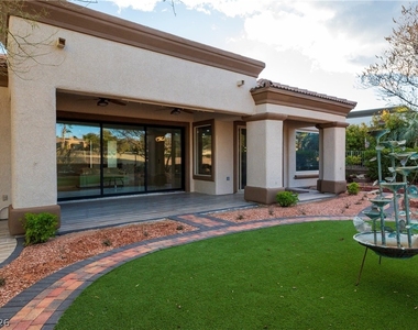 10534 Mandarino Avenue - Photo Thumbnail 8