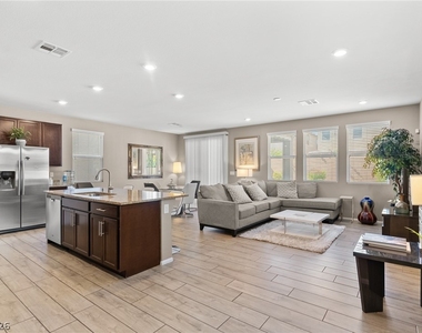 5347 Boschetto Street - Photo Thumbnail 4