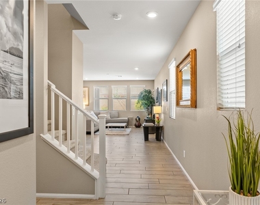 5347 Boschetto Street - Photo Thumbnail 2