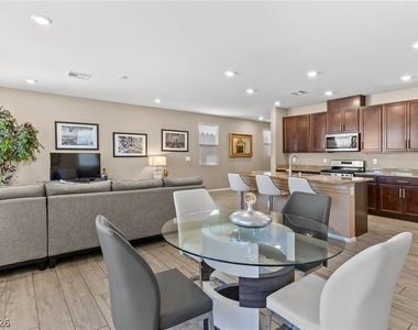 5347 Boschetto Street - Photo Thumbnail 8