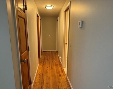 8587 Caughdenoy Road - Photo Thumbnail 7