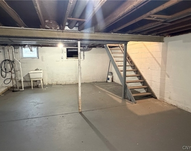 8587 Caughdenoy Road - Photo Thumbnail 16