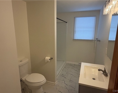 8587 Caughdenoy Road - Photo Thumbnail 8