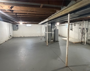 8587 Caughdenoy Road - Photo Thumbnail 15