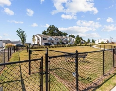 3614 Shore Wood Avenue - Photo Thumbnail 46