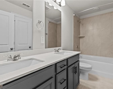 3614 Shore Wood Avenue - Photo Thumbnail 31