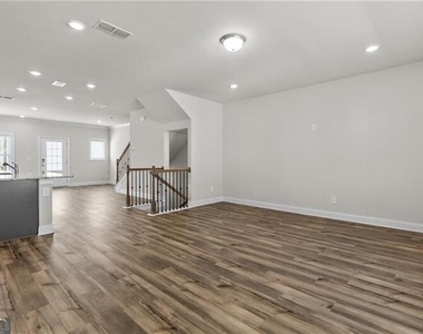 3614 Shore Wood Avenue - Photo Thumbnail 16