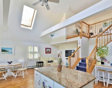 305 Baltimore Avenue - Photo Thumbnail 4