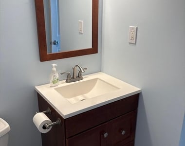 11 W Harborside Drive W - Photo Thumbnail 13