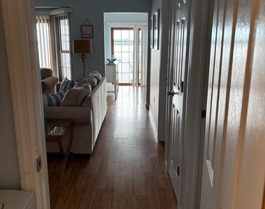 11 W Harborside Drive W - Photo Thumbnail 2