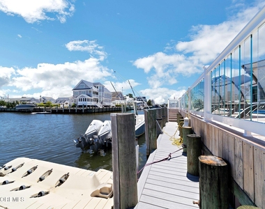 347 Bay Lane - Photo Thumbnail 13