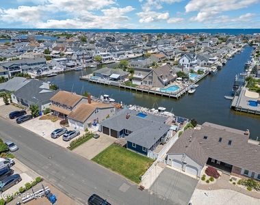 347 Bay Lane - Photo Thumbnail 8