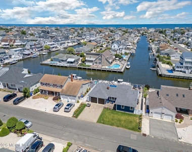 347 Bay Lane - Photo Thumbnail 5