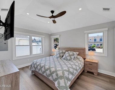 347 Bay Lane - Photo Thumbnail 32