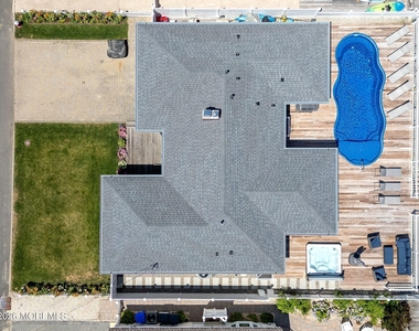 347 Bay Lane - Photo Thumbnail 6