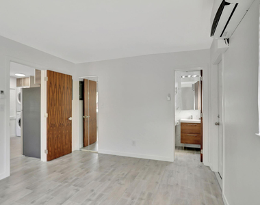1000 Sw 30th Street - Photo Thumbnail 9