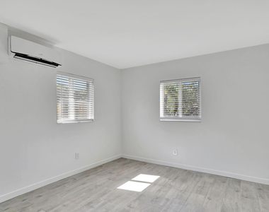 1000 Sw 30th Street - Photo Thumbnail 7