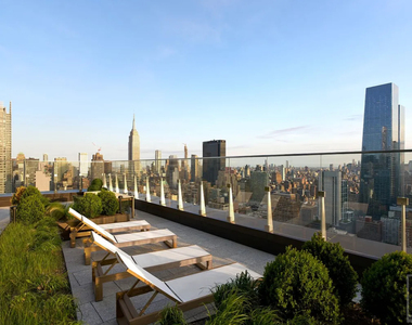 10th Avenue - Photo Thumbnail 15