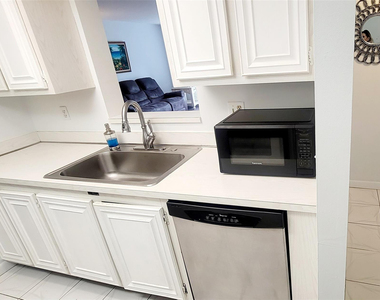 1009 N Ocean Boulevard - Photo Thumbnail 8