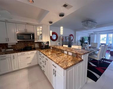 400 Golden Isles Drive - Photo Thumbnail 2