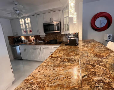400 Golden Isles Drive - Photo Thumbnail 3