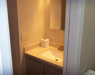 1800 N Andrews Avenue - Photo Thumbnail 18