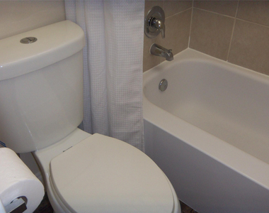 1800 N Andrews Avenue - Photo Thumbnail 14