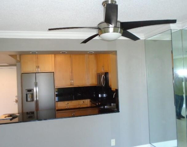 1800 N Andrews Avenue - Photo Thumbnail 30