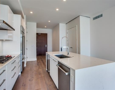7901 Windrose Avenue - Photo Thumbnail 6
