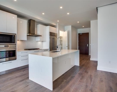 7901 Windrose Avenue - Photo Thumbnail 5