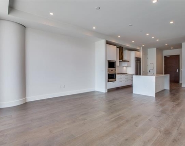 7901 Windrose Avenue - Photo Thumbnail 7