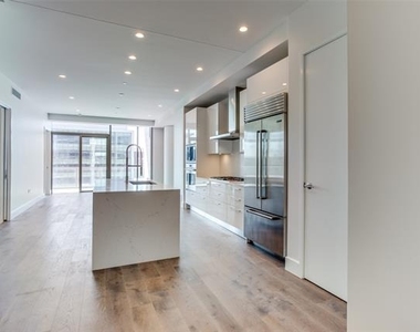 7901 Windrose Avenue - Photo Thumbnail 3