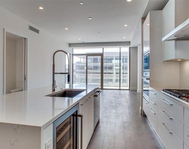 7901 Windrose Avenue - Photo Thumbnail 9