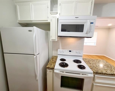 4931 Junius Street - Photo Thumbnail 4