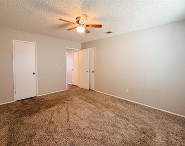 333 Charles Street - Photo Thumbnail 17
