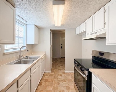 333 Charles Street - Photo Thumbnail 5