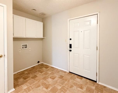 333 Charles Street - Photo Thumbnail 10