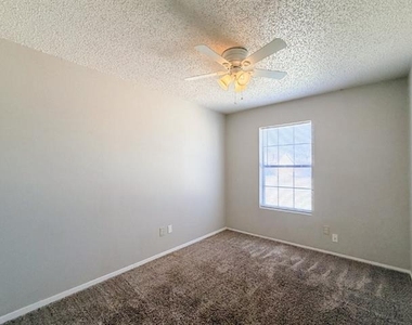 333 Charles Street - Photo Thumbnail 11