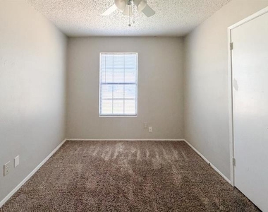 333 Charles Street - Photo Thumbnail 12