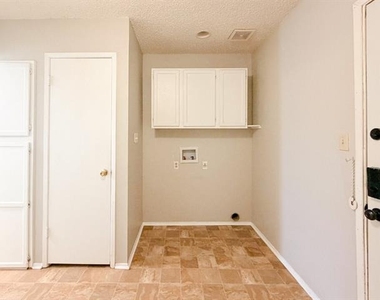 333 Charles Street - Photo Thumbnail 9